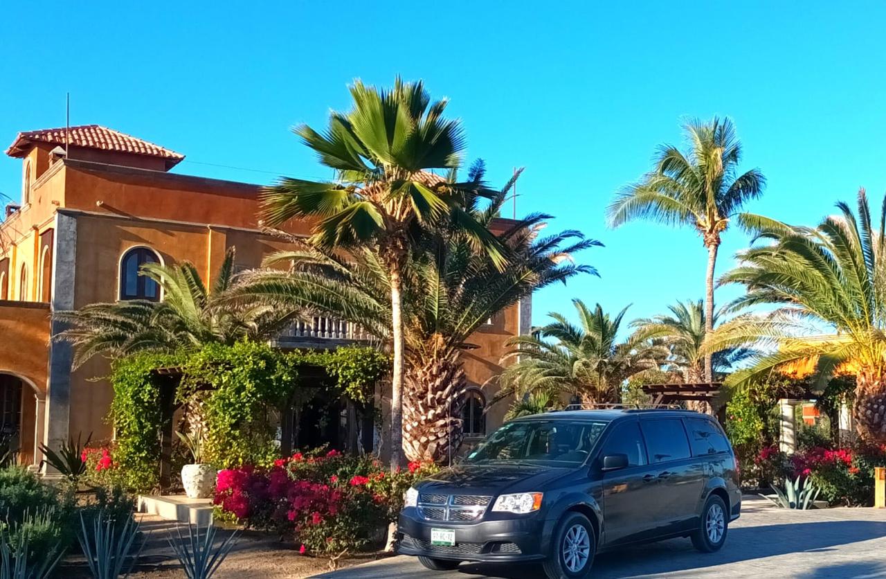 Sunny Desert Cabo 9